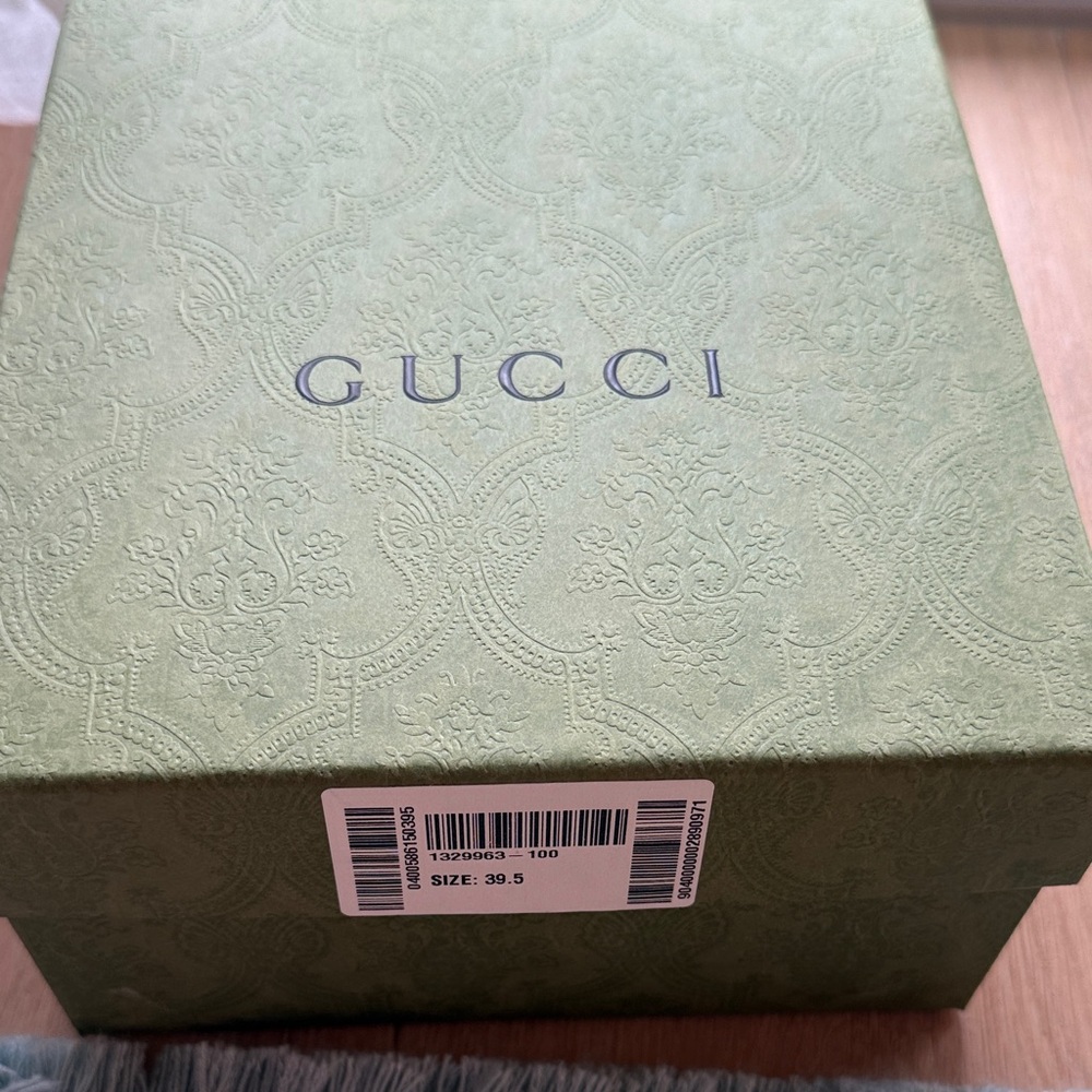 Gucci Women's Cream and Navy Blue Espadrille Slides - Picture 7 of 10